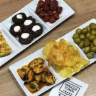 La imagen 58 de la Empresa ENRIQUE TOMÁS JAMON-TAPAS-VINO Tienda de comestibles gourmet en Santiago de Surco LAM