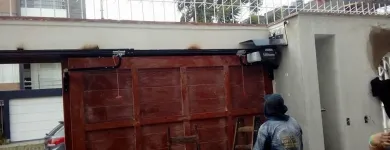 La imagen 5 de la Empresa G Y G PUERTAS AUTOMATICAS Puertas y sistemas de puertas en Lima LAM