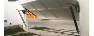 La imagen 1 de la Empresa PUERTAS LEVADIZAS BELÉN Puertas y sistemas de puertas en Lima LAM