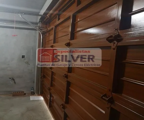 La imagen 1 de la Empresa PUERTAS LEVADIZAS SILVER