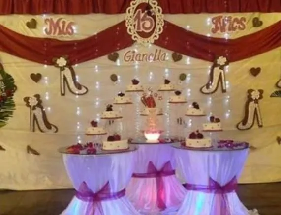 La imagen 2 de la Empresa LAS LOMAS BUFFETS