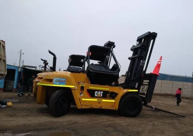 La imagen 4 de la Empresa MONTACARGAS Y GRUAS JL EIRL