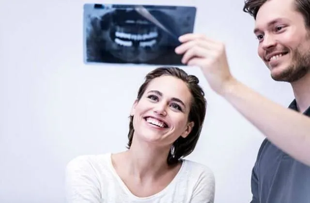 La imagen 4 de la Empresa CLÍNICA DENTAL SAN MARTÍN DE PORRES
