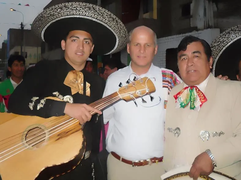 La imagen 4 de la Empresa MARIACHI LOS GAVILANES PERU